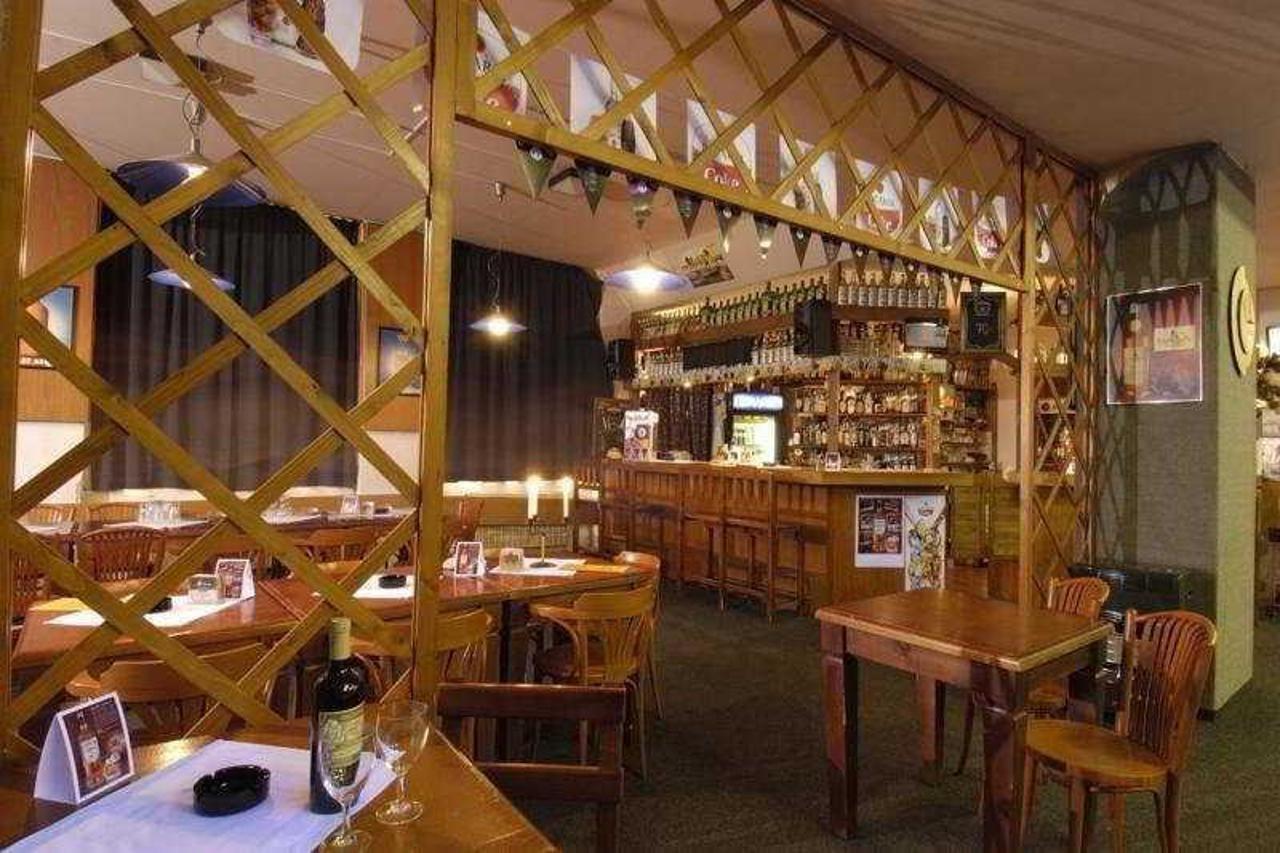 Hostel Junior Praha Eksteriør bilde