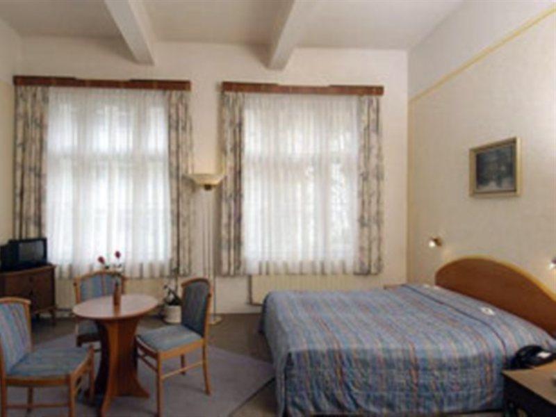 Hostel Junior Praha Eksteriør bilde