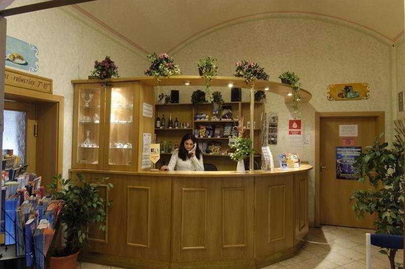 Hostel Junior Praha Eksteriør bilde